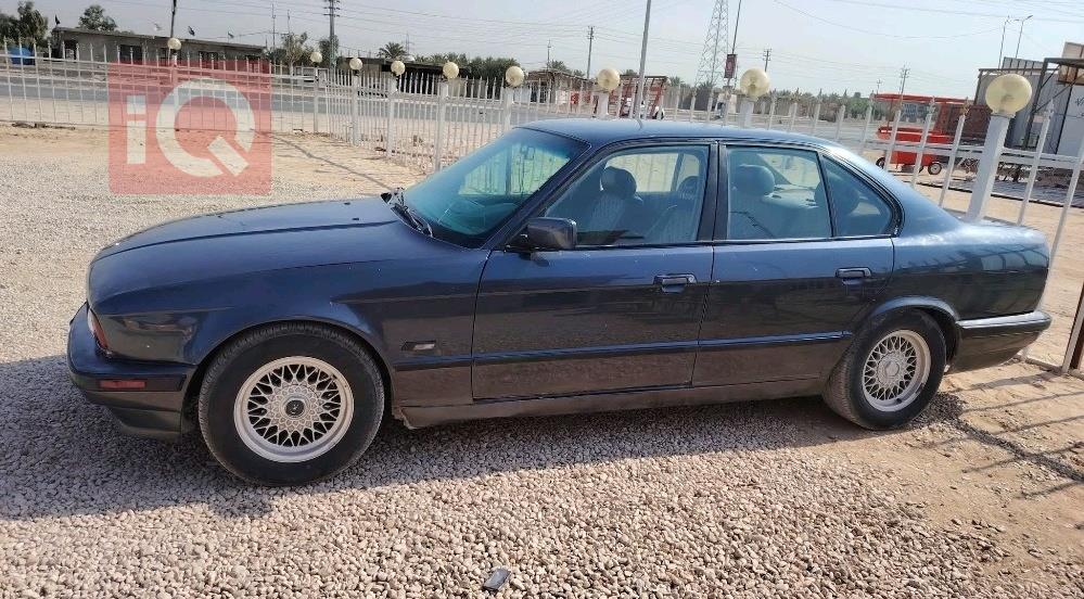 بی ئێم دەبڵیو سیریەس 5